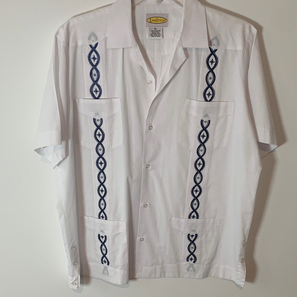 Cubavera loco style cabana  White Shirt with Navy Embroidery mens XL NWOT